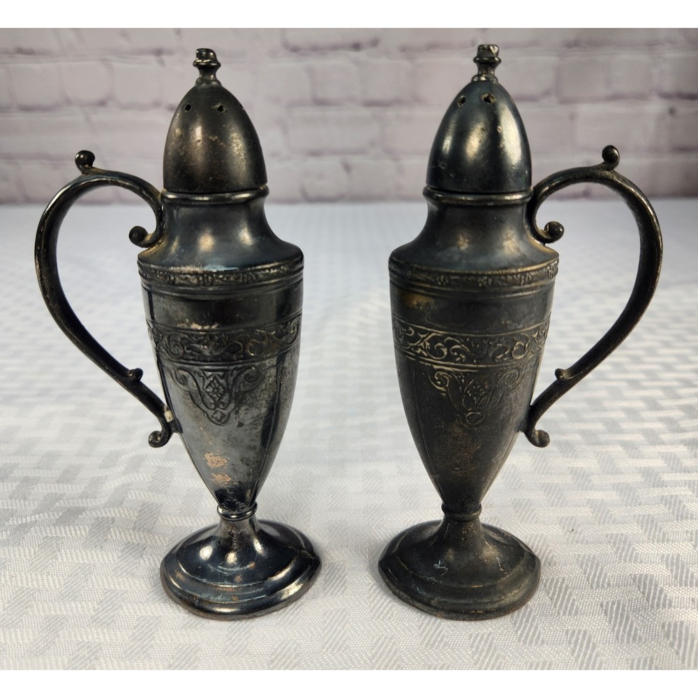 BENEDICT PROCTOR SILVER PLATE SALT & PEPPER SHAKERS BP Co #23 Vintage